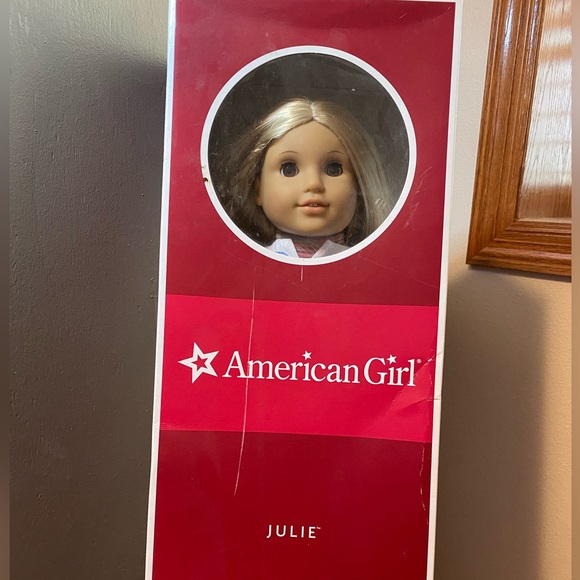 American Girl Doll - Julie - Picture 4 of 8